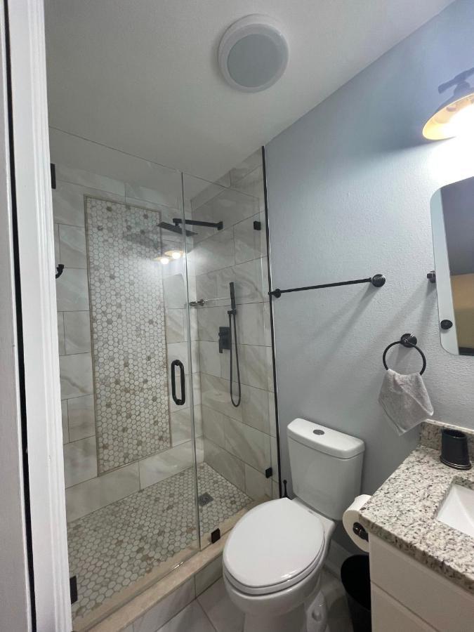 Twelve Oaks Modern Independent Apartment Tampa Kültér fotó